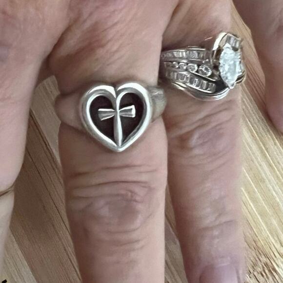JAMES AVERY Ring Sterling Silver 925 Eternal Love Heart Cross Size 8 Retired - Picture 4 of 5